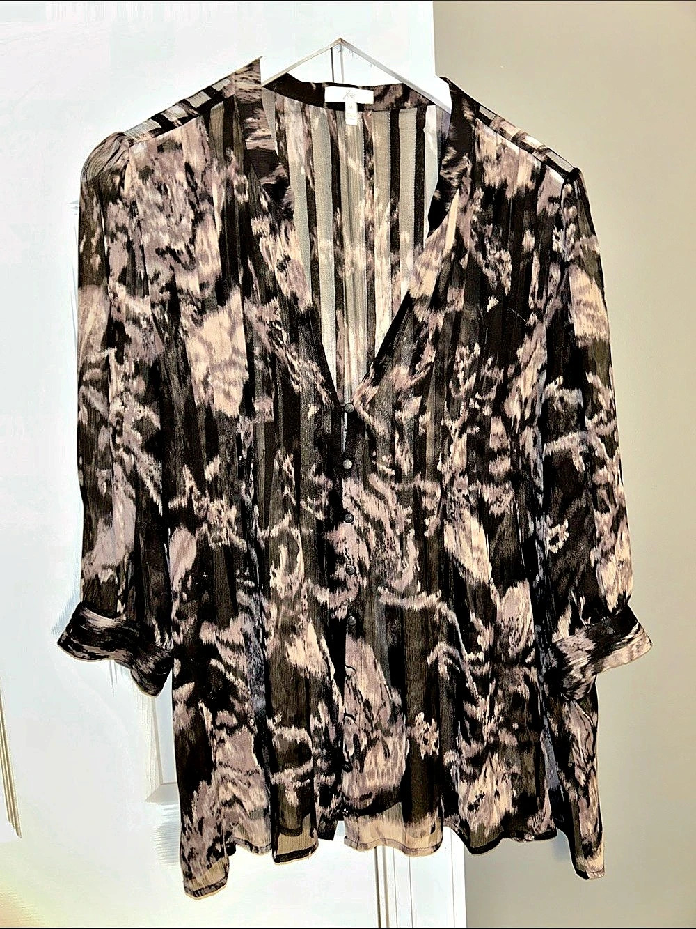 Joie Silk Blouse in Black & Gray Size Medium